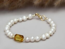 Perlų apyrankė su gintaru