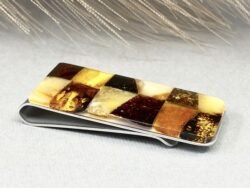 Pinigų laikiklis su gintaru