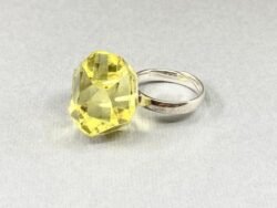 Žiedas su natūraliu gintaru ir sidabru