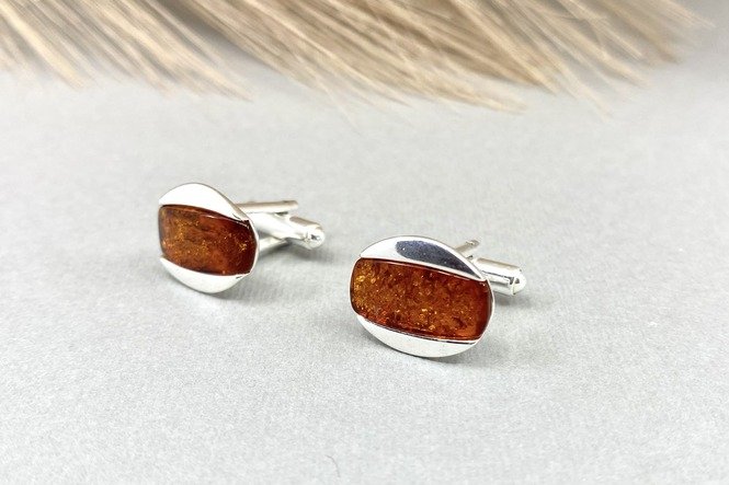 Gintarinės sąsagos vyrams su sidabru