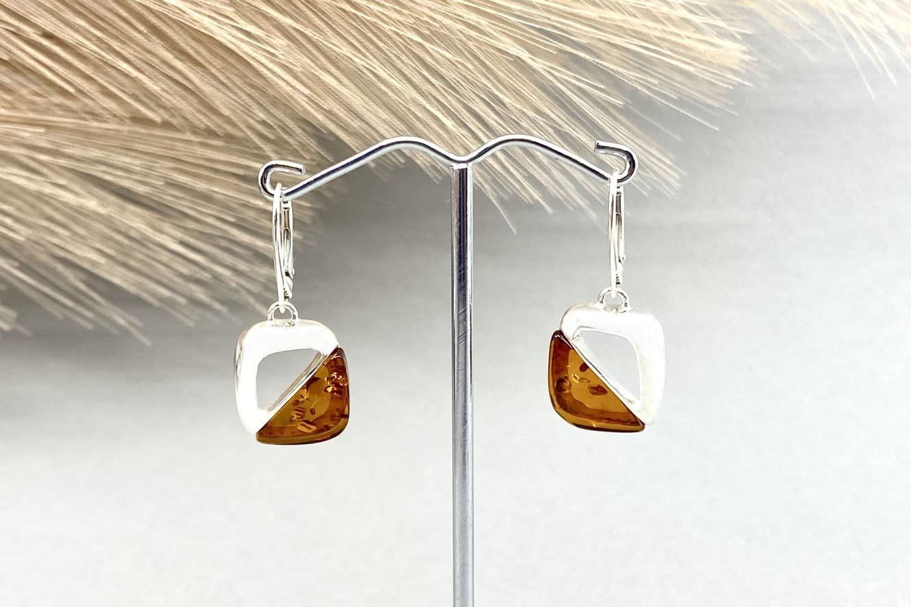 Gintariniai auskarai su sidabru