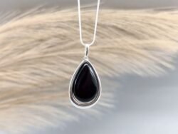 Gintarinis pakabukas su sidabru