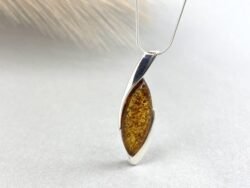 Gintarinis pakabukas su sidabru